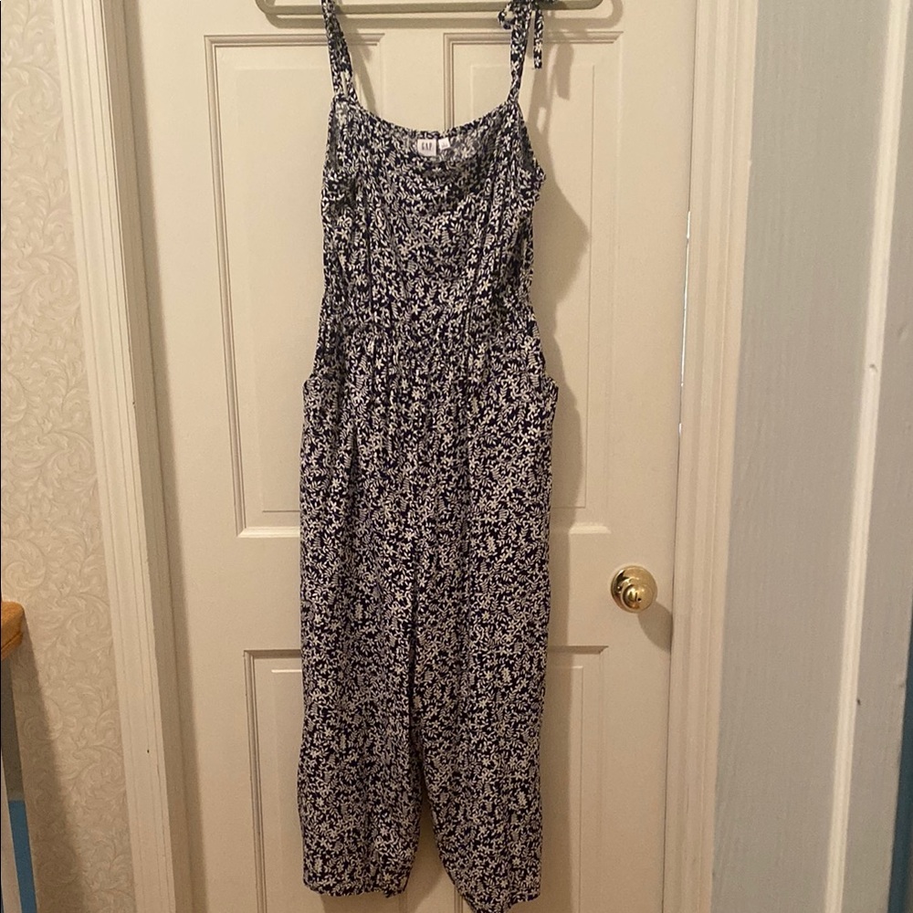 GAP Black and White Jumpsuit with Spaghetti Straps and pockets